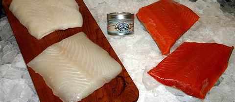Red & White - 2 lbs. Halibut, 2 lbs. Sockeye Salmon, w/Signature Spice. 